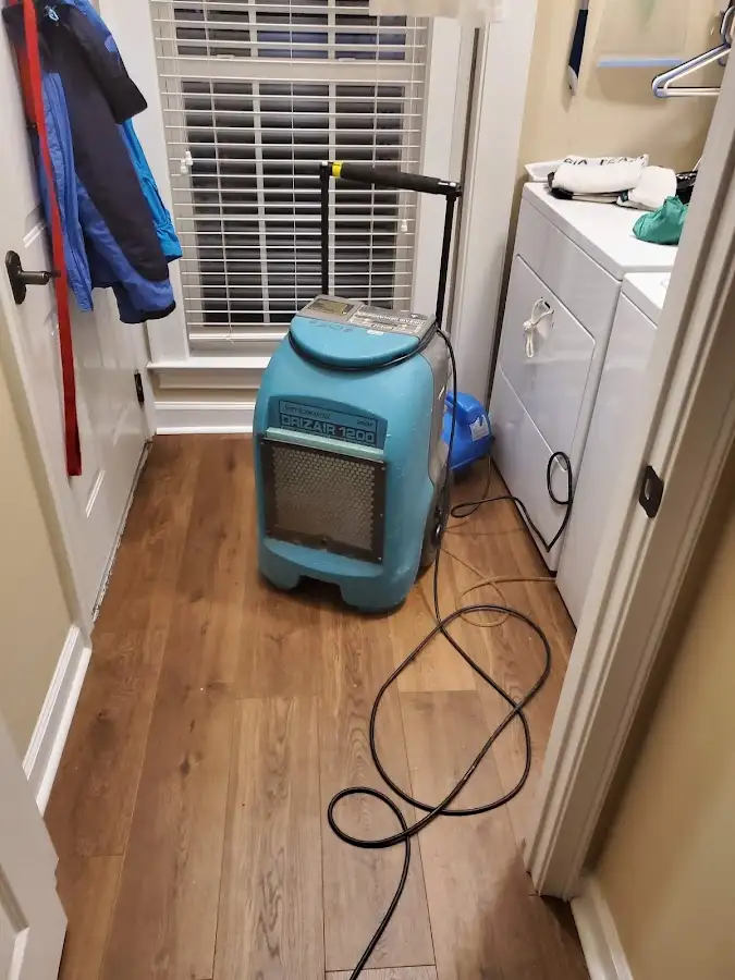 Commercial dehumidifier deployed for Flood Damage Cleanup in Fruitland